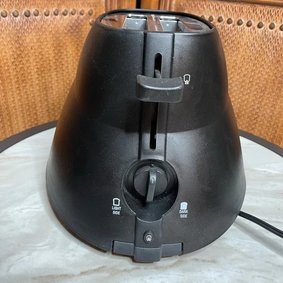 Darth Vader Toaster - Picture 3 of 6